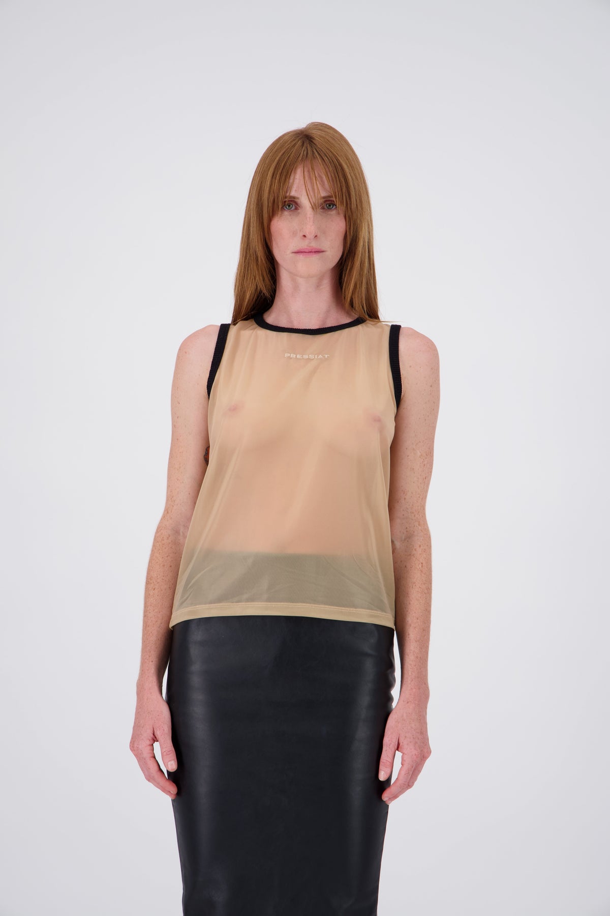 Sleeveless Tee Beige - Pressiat